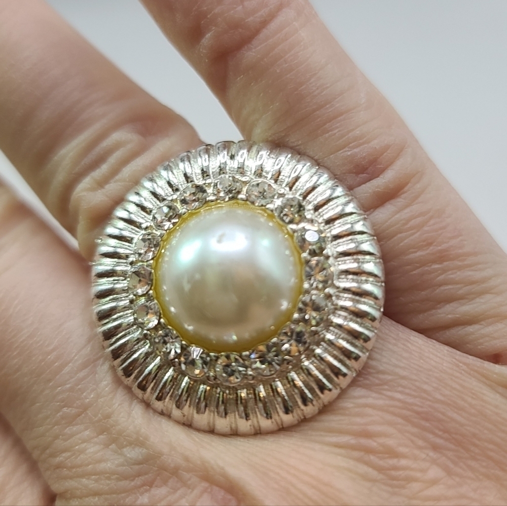 Costume Opal Silver And Rhinestone Stretchy Band Cocktail Ring
